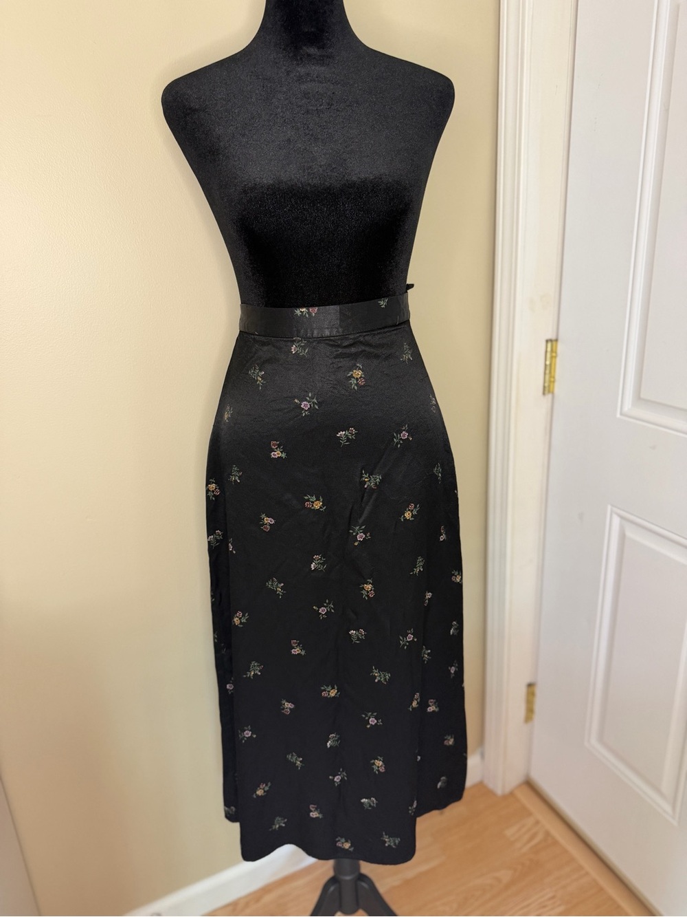 90s Whimsigothic Dark Fairycore Black Ditsy Floral Column Maxi Skirt Sz 7 XS